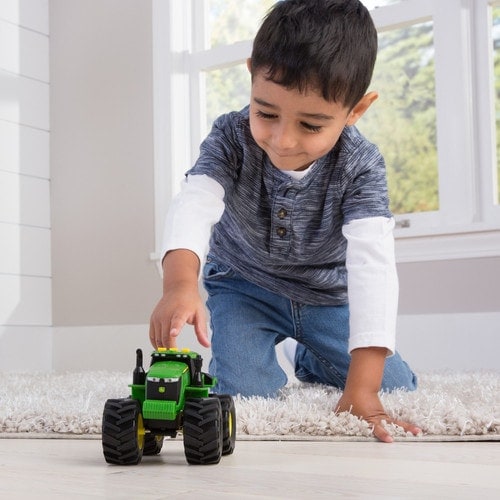 Farm toy tractor for kids