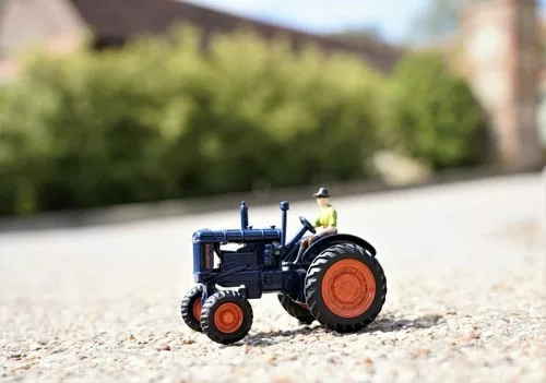 Britians scale farm Fordson Major Tractor limited edition
