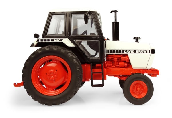 Universal Hobbies David Brown tractor model 1:32 scale 2wd