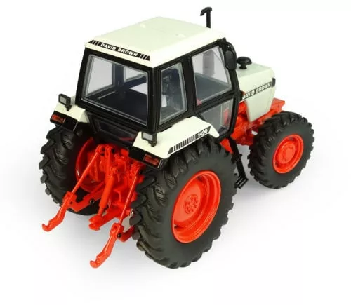 Universal Hobbies David Brown 4wd tractor model 1:32 scale
