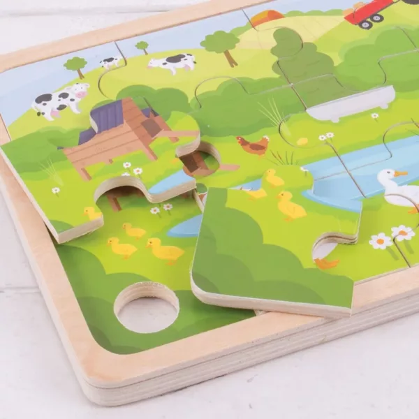 CHildrens puzzle on the farm by bigjigs toys