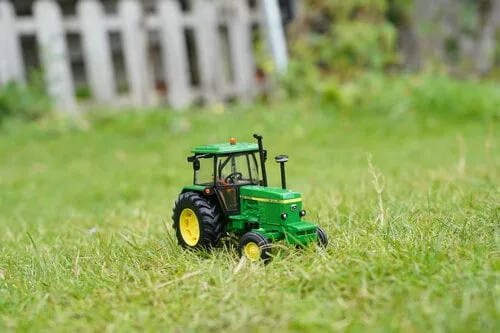 John Deere farm toy tractor Britains