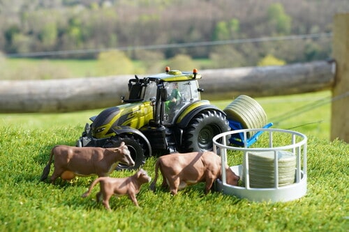 BRitains farm toys valtra tractor set