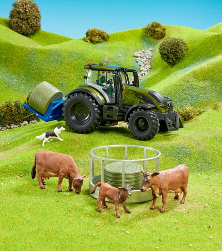Britains farm toys online Olive green valtra playset