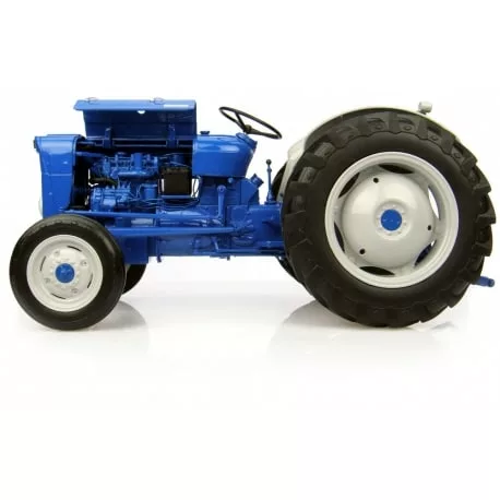 Universal obbies Super Dexta tractor