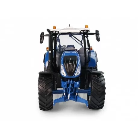 New Holland tractor model Universal Hobbies 1.32 scale