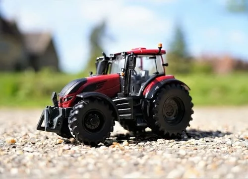 Toy tractor Valtra