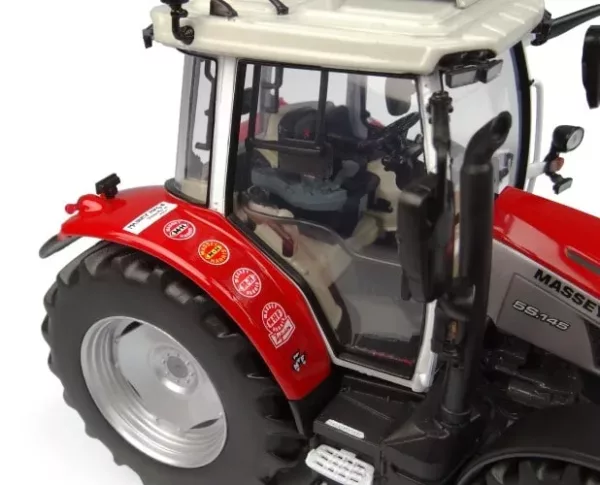 Massey ferguson Universal Hobbies tractor model